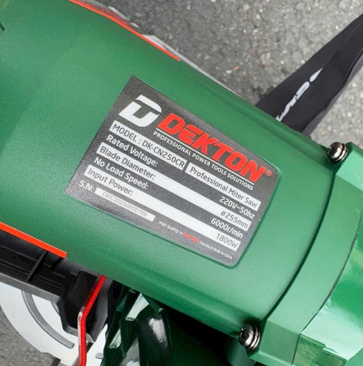 dk-cn250cr máy cắt nhôm dekton 1800w