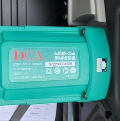 Máy cắt sắt dca ajg06-355