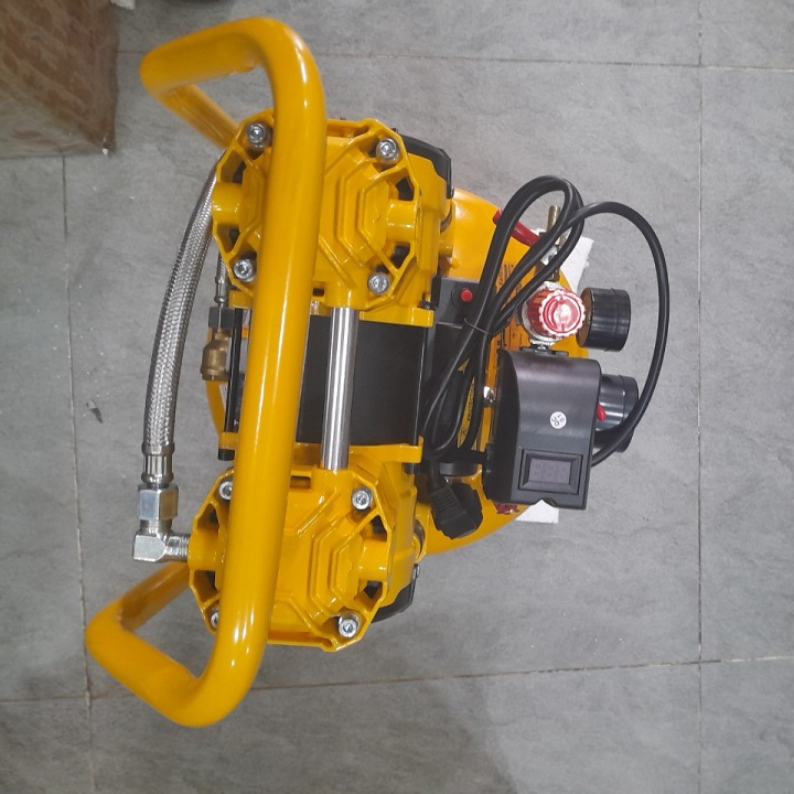 Máy bơm hơi mini 12 lít không dầu fj-1512